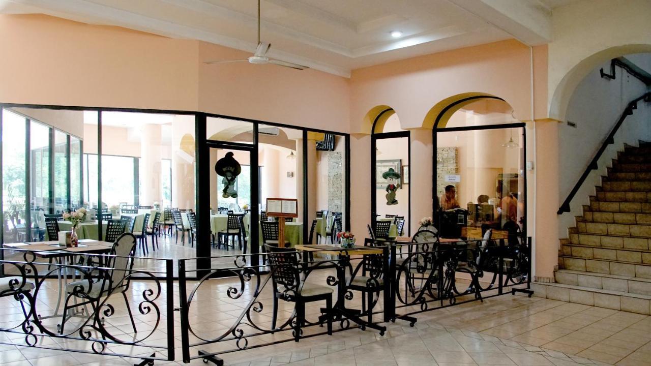 Hotel Costa Brava Manzanillo Extérieur photo